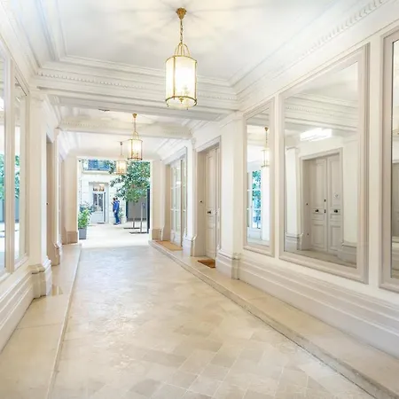 Apartment 80m2 Derriere Avenue Montaigne 8eme *