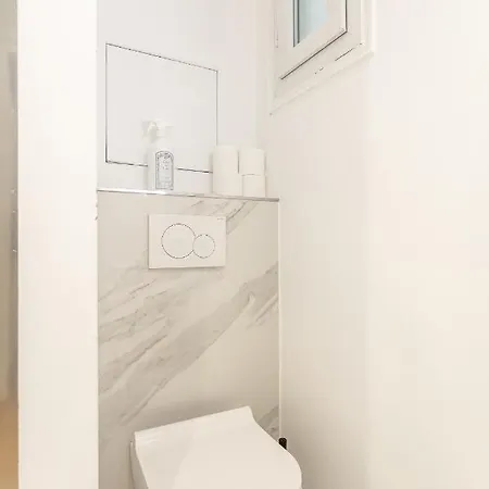 80m2 Derriere Avenue Montaigne 8eme